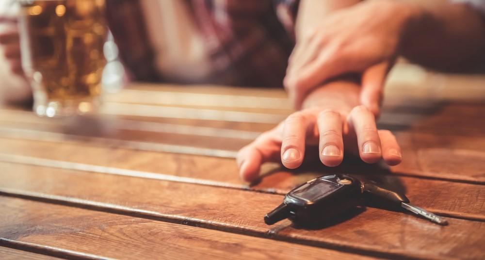 Gli effetti dell&rsquo;alcol alla guida| Quiz Patente-immagine